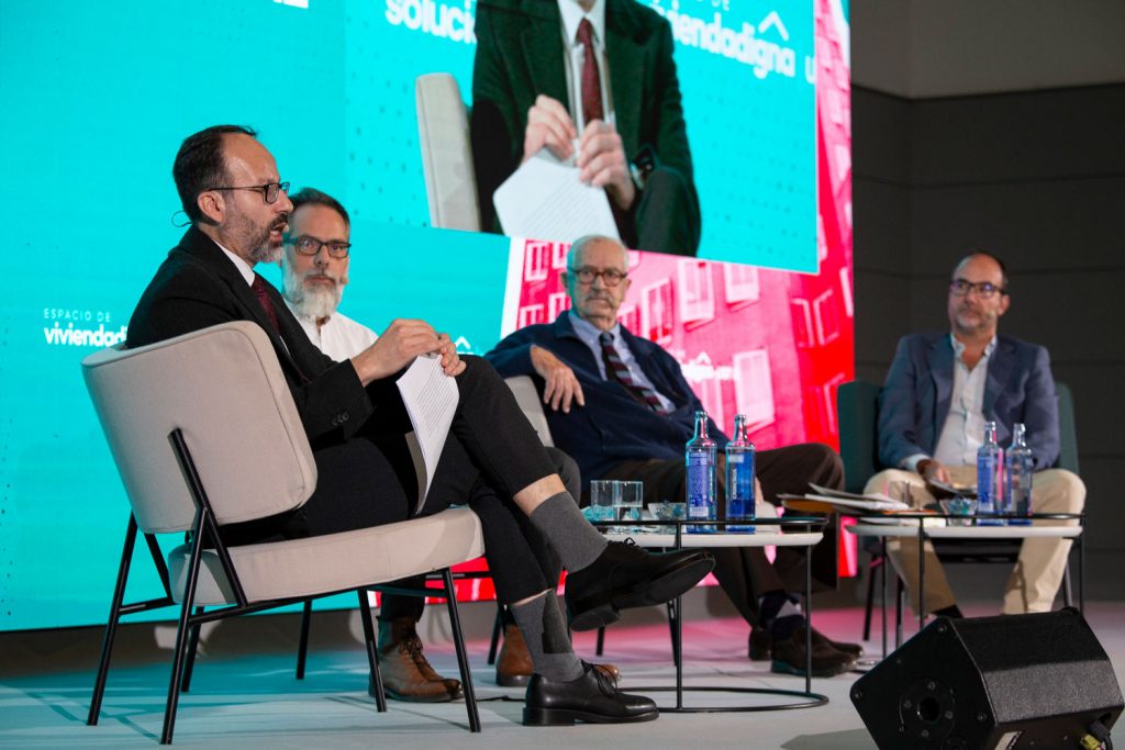 Jornada, dentro del Plan de Formación, con la vivienda como eje central.