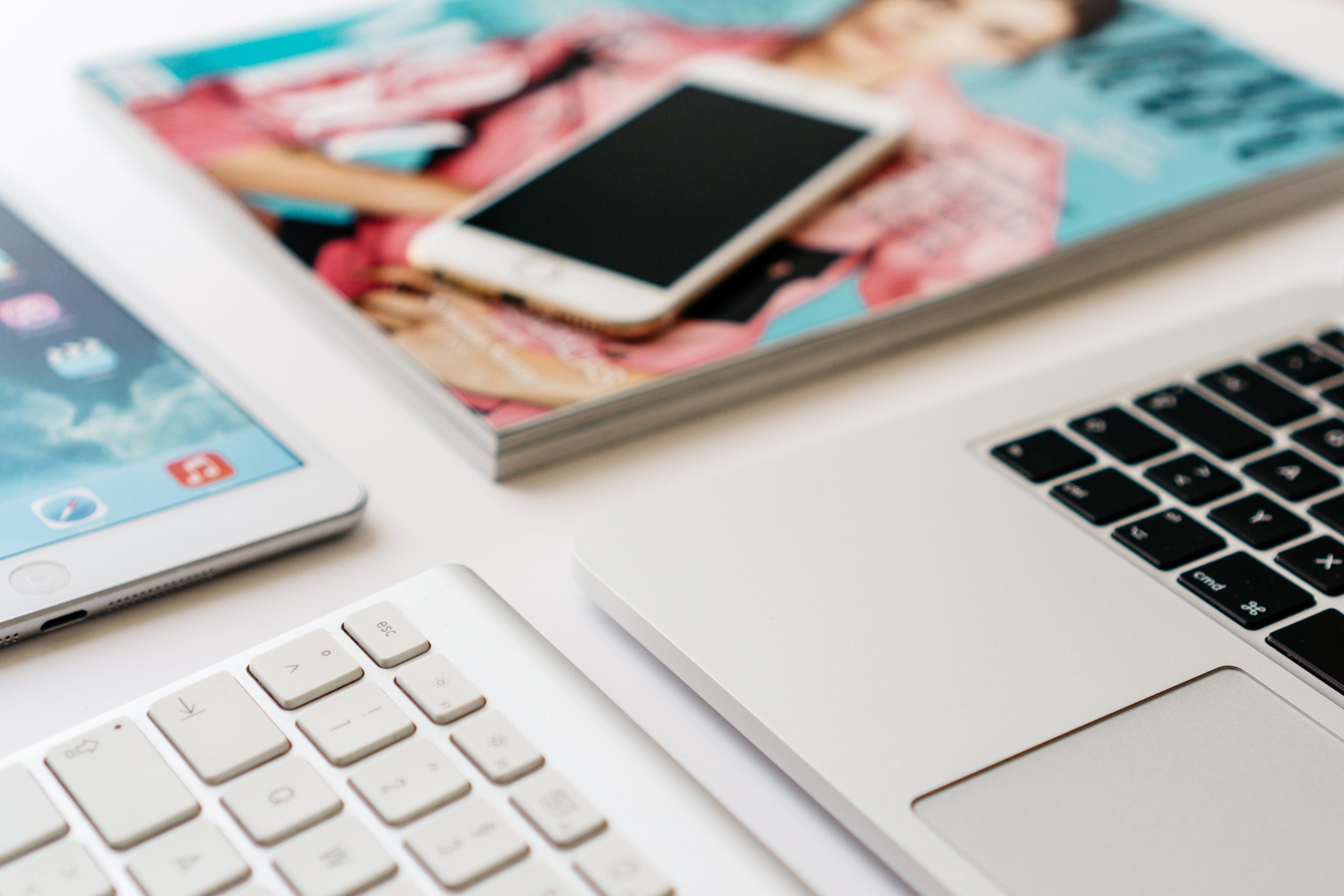 close-up-keyboard-laptop